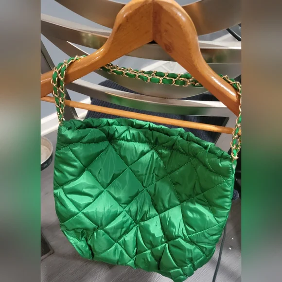 Handbag, green puffer nylon bag with coin purse.  New - Picture 8 of 8